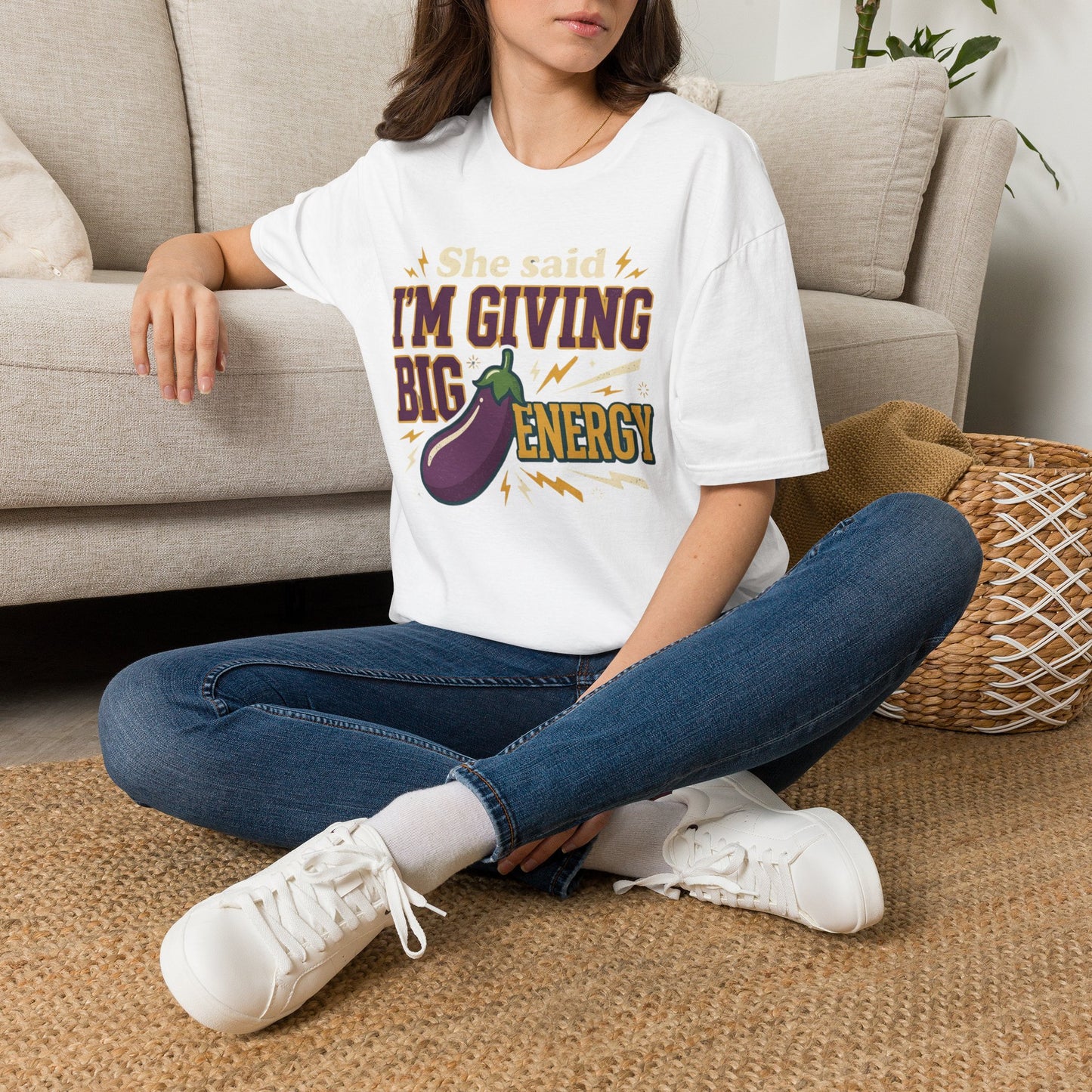 "It's Giving" Graphic Tee
