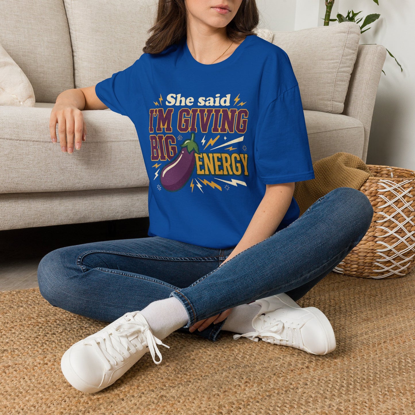 "It's Giving" Graphic Tee
