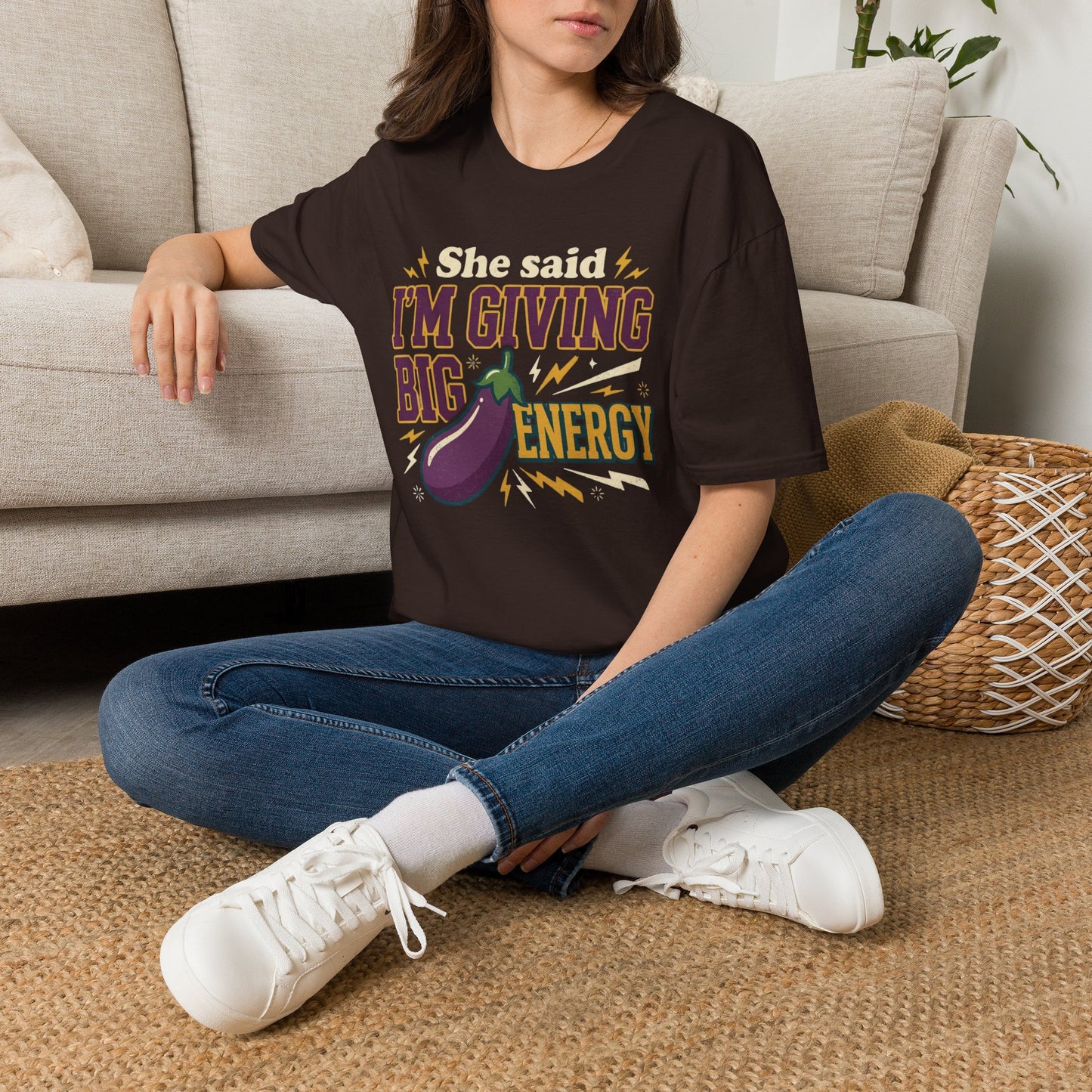"It's Giving" Graphic Tee