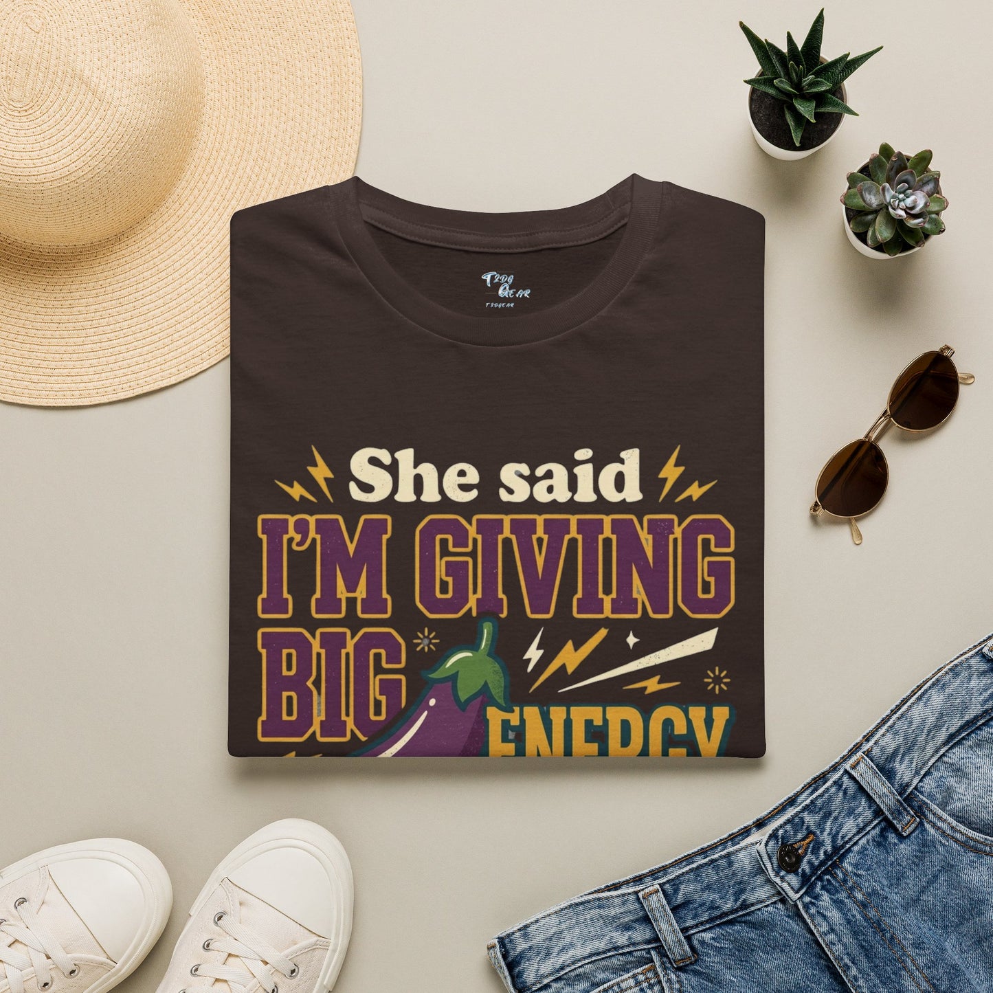 "It's Giving" Graphic Tee